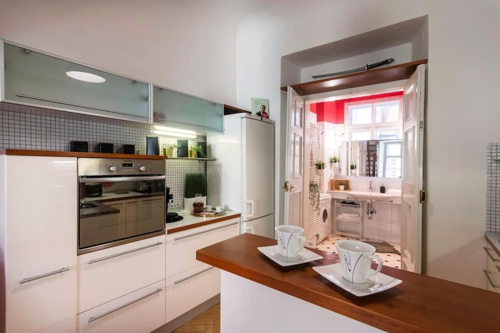 Fairytale Duplex - Billiard - Whirlpool - Cinema - Old Town Apartmán Praha
